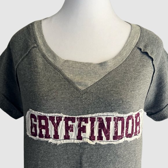 Harry Potter Gryffindor Short Sleeve Sweater Shirt Gray - Size Medium - Picture 3 of 7